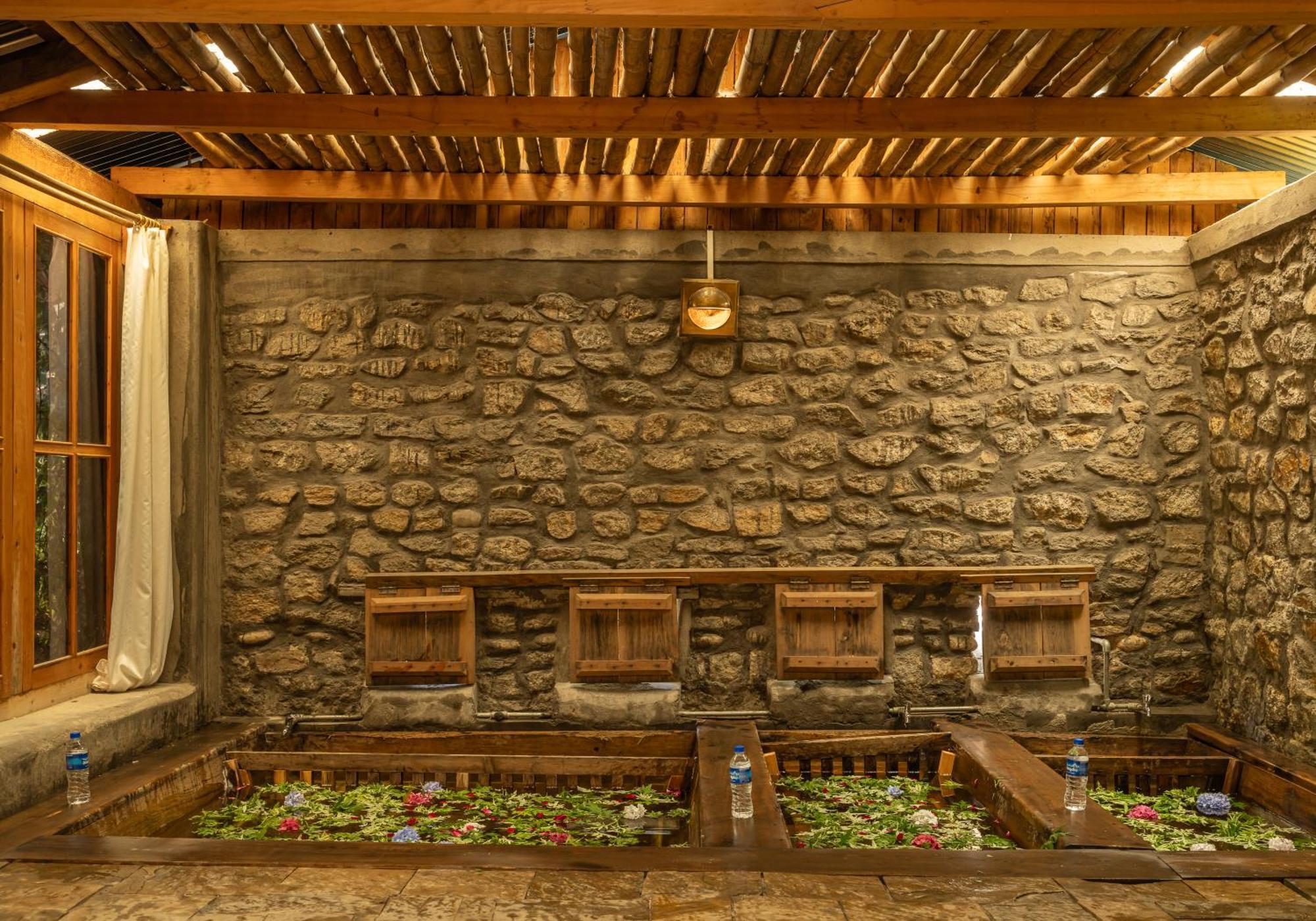 Tiger'S Nest Resort - Best Resort In Paro Exterior foto